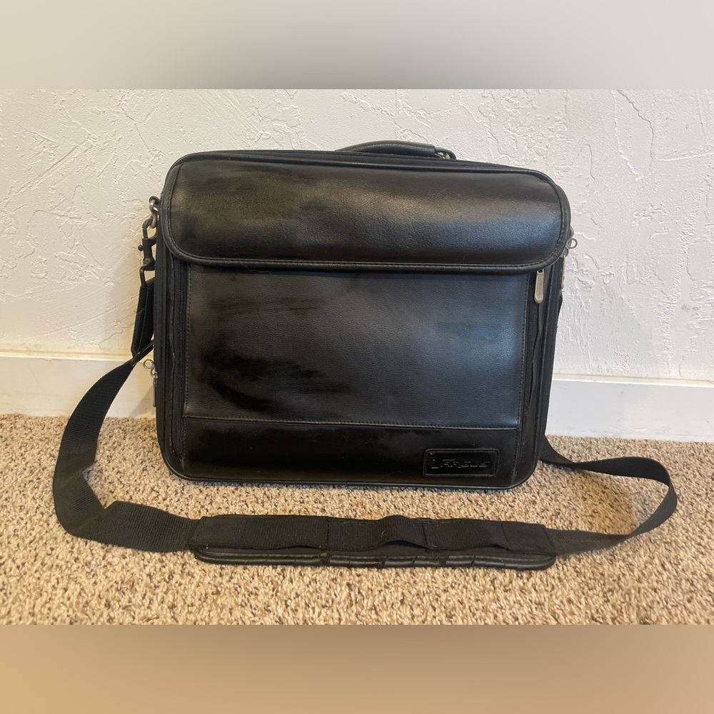 Targus Black messenger/ laptop bag
